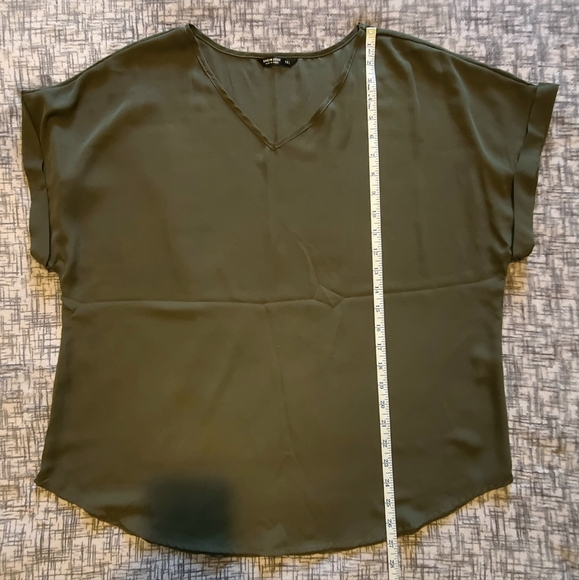 ❣️ Olive V-neck Top ❣️BOGO - Picture 2 of 4
